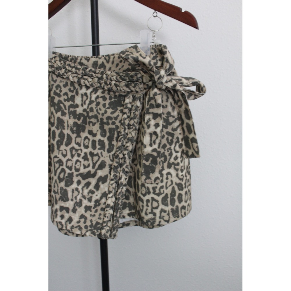 Entro Women's Leopard Print Braided Tie Wrap Skort Tan Charcoal Small - Picture 2 of 10
